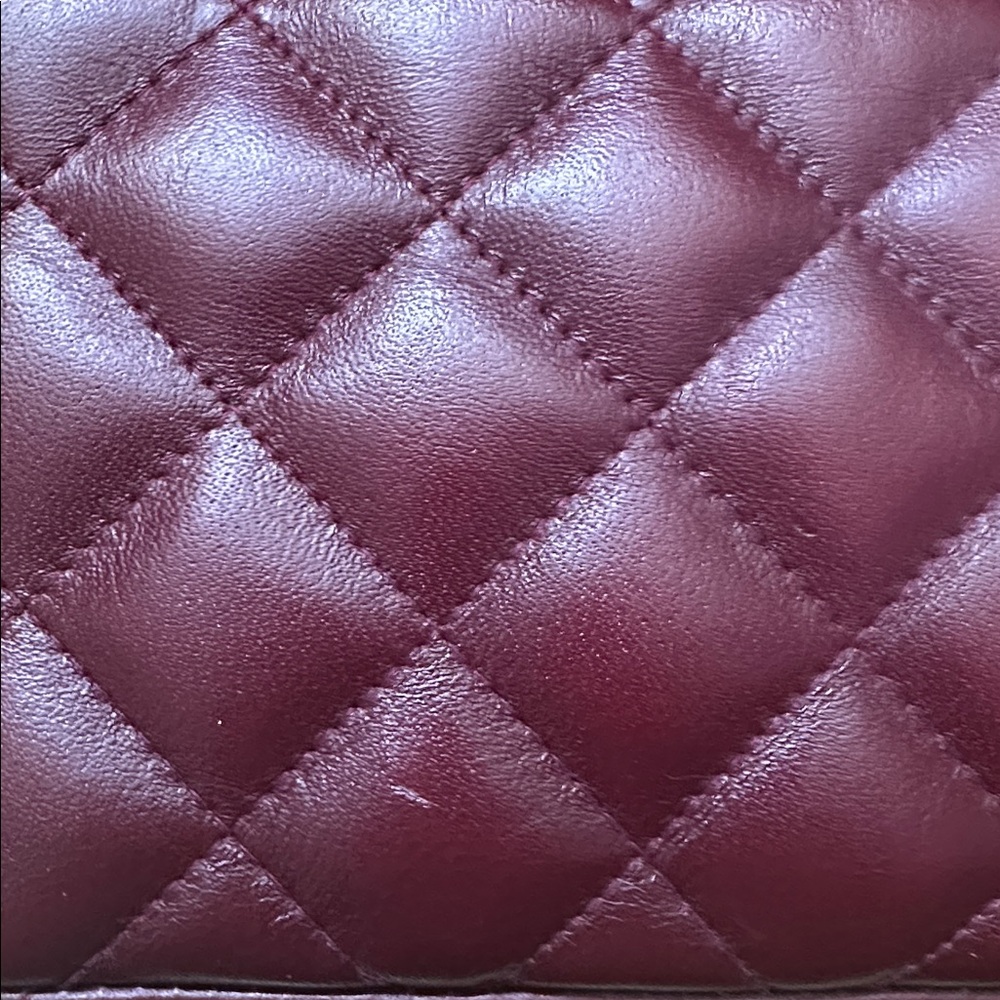 Made in Italy Elegant Burgundy Quilted Chain Bag Turn-lock - Picture 10 of 15